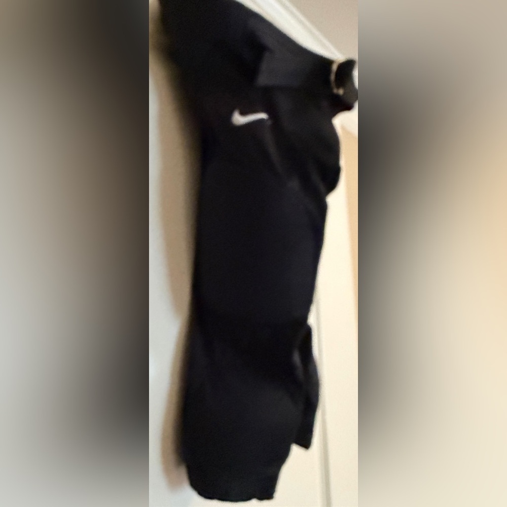 NIKE FOOTBALL PANTS WITH INTEGRATED FOOTBALL PADS
EXCELLENT CONDITION - Picture 4 of 5